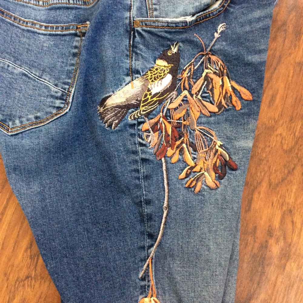 Driftwood Jackie Embroidered Jeans sz 32 - Picture 9 of 10